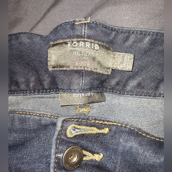 Torrid distressed jeggings - Picture 3 of 6